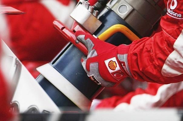 FIA-Chef Jean Todt: Ein Formel-1-Auto darf nicht 100 l brauchen. Foto: Ferrari/ dpp-AutoReporter 